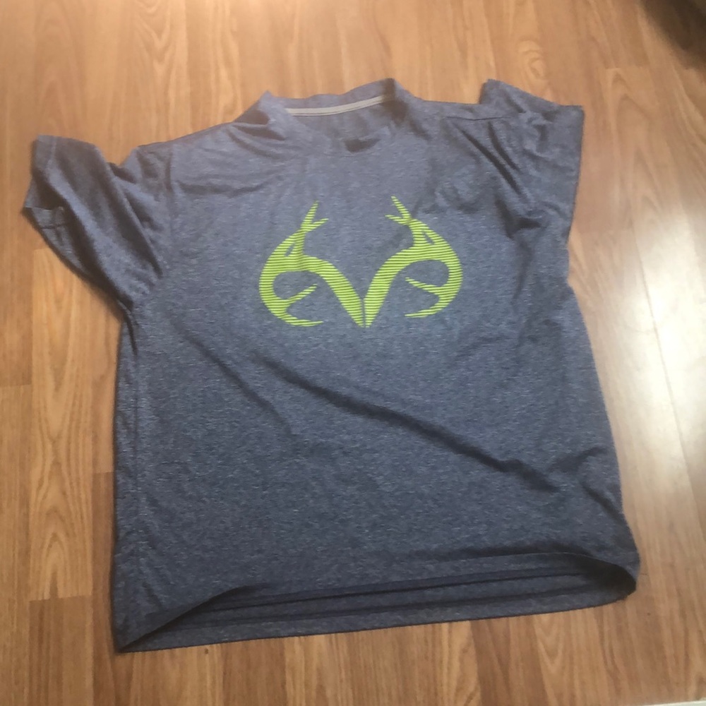 Real tree tee